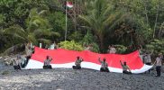 Polsek Bintan Timur Laksanakan Patroli dan Pengibaran Bendera Merah Putih di Pulau Terluar Perbatasan NKRI