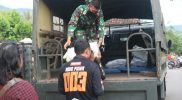 Yonif Raider 509 Kostrad dan Komunitas Pecinta Jalur Adakan Baksos