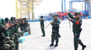 Pangdivif 2 Kostrad Lepas Keberangkatan Satgas Pamtas Penyangga (Mobile) Yonif Mekanis Raider 412/BES/6/2 Kostrad
