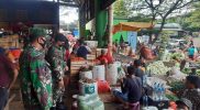 Tertib Masker Giat PPKM Mickro PD. Pasar Induk Jaya Oleh Babinsa, Satpol-PP Dan Security Kramatjati