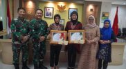 Pangkostrad Berikan Piagam Penghargaan dan Tali Asih Kepada Anggota Persit Kostrad Yang Berprestasi Pada PON XX