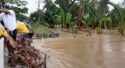 Bupati  Minta Gampong  Bentuk Tim Tanggap Bencana Saat Salurkan Sembako Untuk Korban Banjir