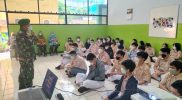 Sukseskan Army Go To School, Babinsa Koramil-02/Penjaringan Bekali Wasbang Siswa SMA Pusaka Abadi