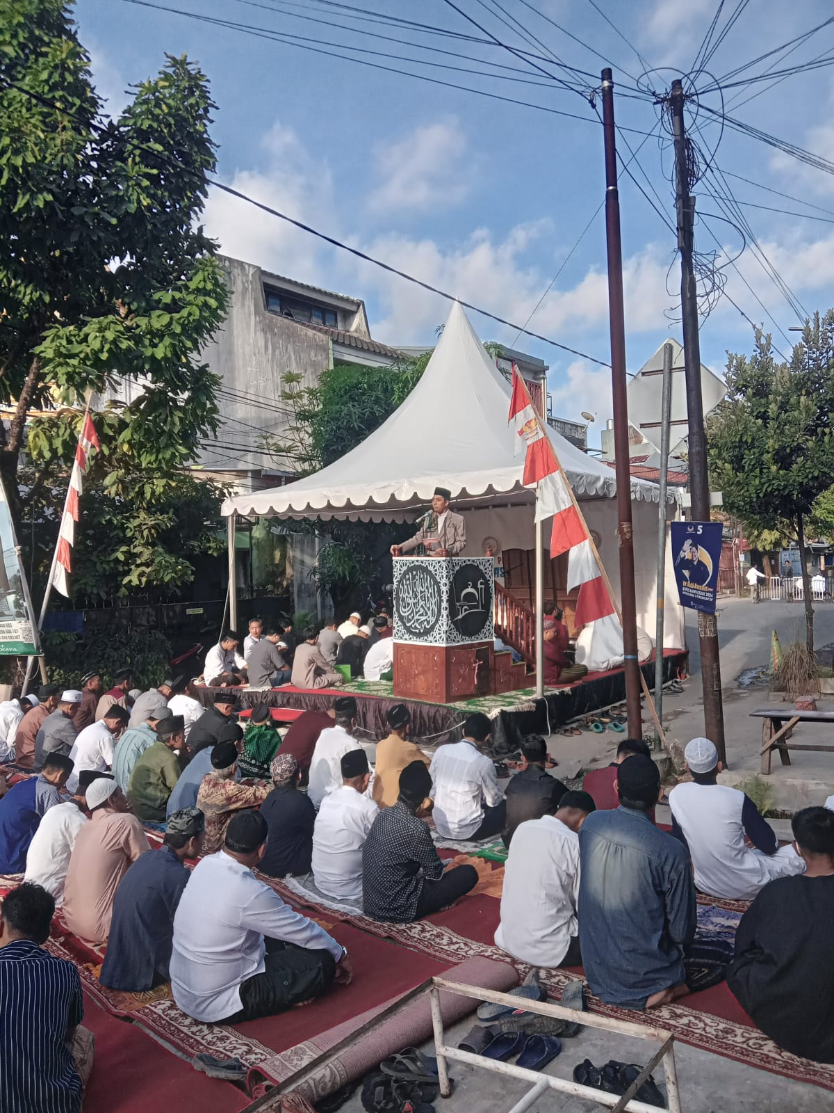 Pelaksanaan Shalat Idul Fitri 1444h Di Masjid Maradekaya Yang Sementara