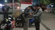 Cegah Gangguan Kamtibmas, Kapolsek Bontonompo Polres Gowa Pimpin Personil Bubarkan Balap Liar