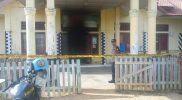 Diduga OTK Bakar Pintu Kantor Camat Darul Falah Aceh Timur