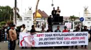 Ratusan Masa AMPD Mendemo Kantor Bupati Dan DPRD Kabupaten Serang : Tuntut Netralisasi Bupati Serang Di Pilkada