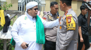 Kapolda Sulsel Silaturahmi ke Al Habib Husain: Jaga Persatuan untuk Pilkada Aman dan Damai**