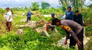 Sinergitas TNI-Polri dan Warga Takalar Gelar Kerja Bakti Bersihkan Makam Jelang Ramadhan