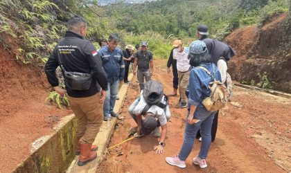 BREAKING NEWS : Kasus Korupsi Dana Pembangunan Siring Jalan Desa Pulau Panggung-Muara Danau Kejaksaan Negeri Muara Enim Hadirkan Badan Pengawasan Keuangan dan Pembangunan