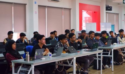 Indigo dan Komunitas Google Developer Kampus Universitas Negeri Makasar  Perkuat Skill UI Developer Lewat Workshop