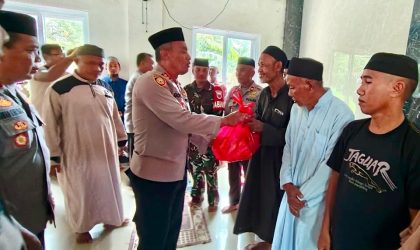 Kapolres Takalar Gelar Safari Jumat dan Jumat Curhat di Masjid Nurul Iman