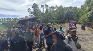 Breaking News  : Puluhan Masa Kelompok Tani Tebing Kunyit Gelar Aksi Unjuk Rasa