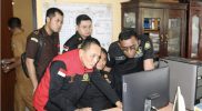 BREAKING NEWS  : Geledah Kantor DISPORA dan KONI Penyidik Sita Dokumen Surat dan Barang Bukti Elektronik