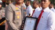 Kapolres Aceh Timur Berikan Penghargaan Kepada Personel Atas Dedikasi Dan Prestasi