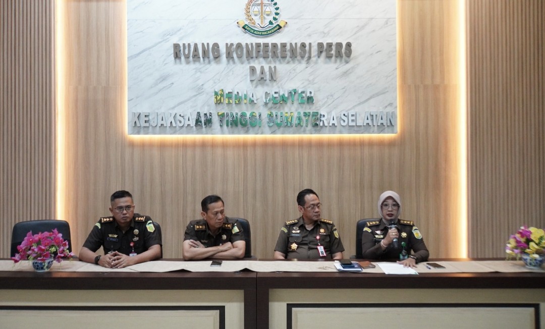 BREAKING NEWS  : Empat Tersangka Perkara Korupsi Pasar Cinde Palembang Dua Diantaranya Mantan Pejabat Tinggi